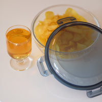 Side view of Frigoverre Evolution 58 oz. Medium Bowl, Grey Lid (Set of 6)