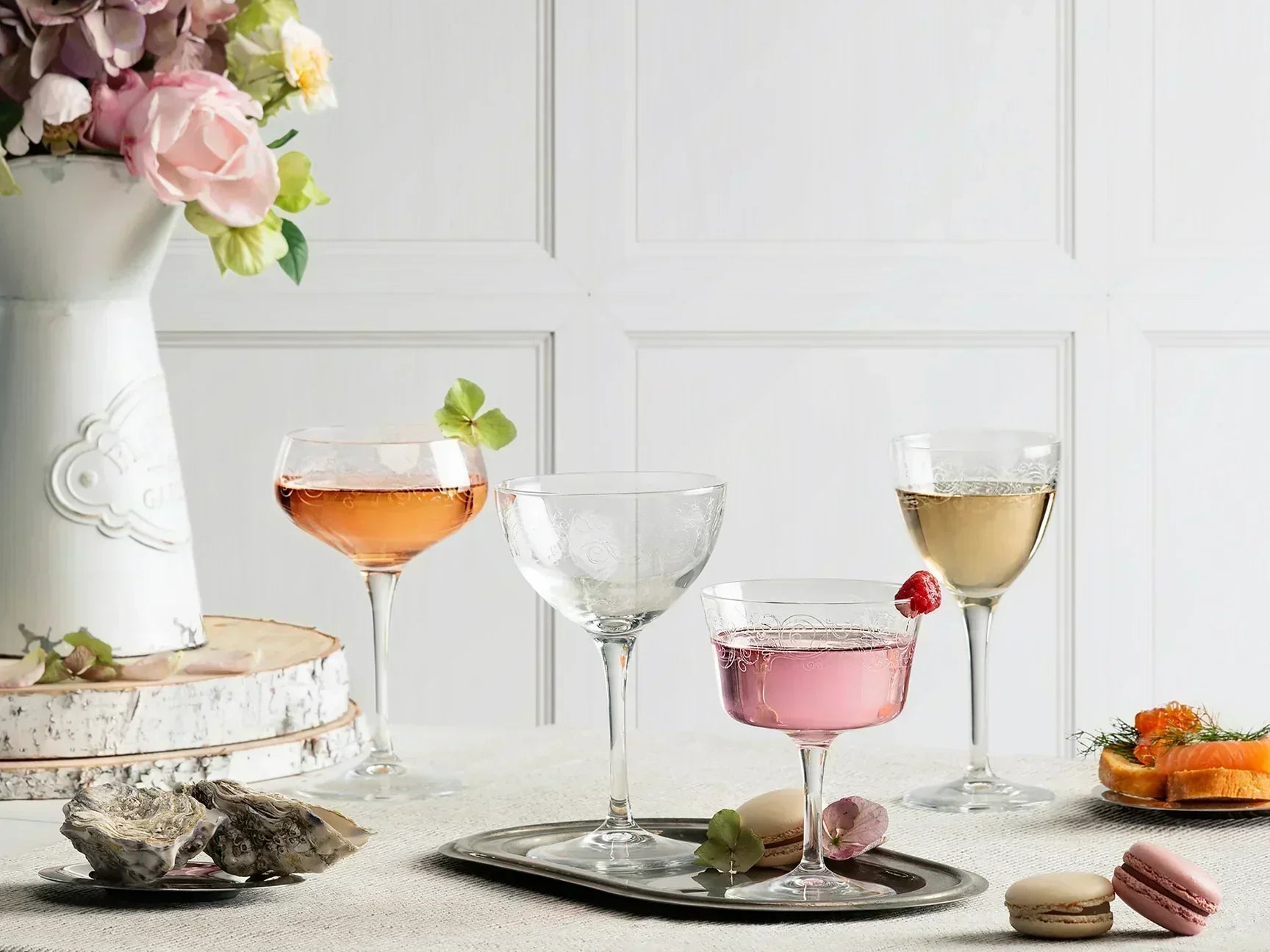 Galentine’s Brunch Ideas: Mimosa Glasses and Table Setting Tips